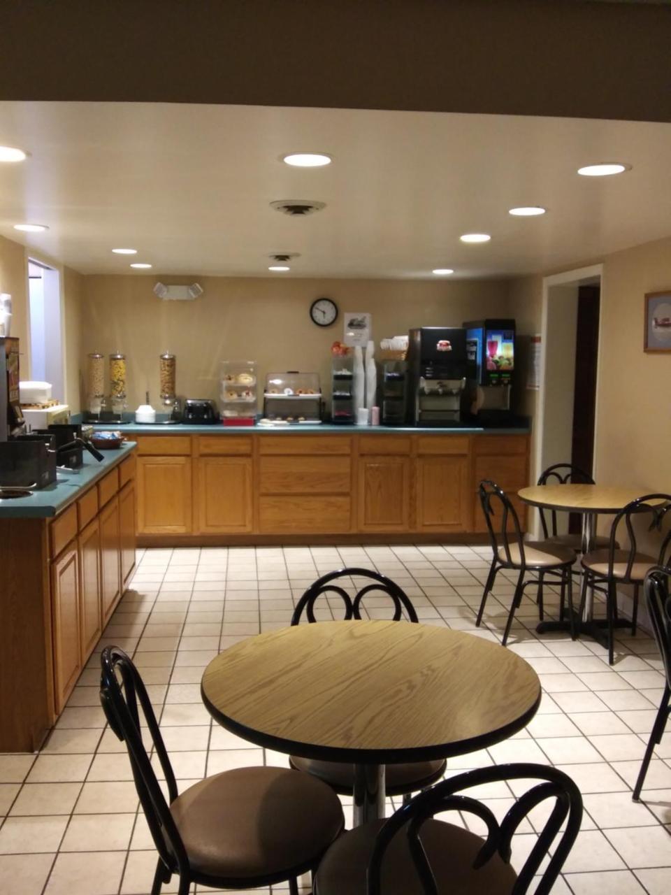 Bestway Inn - Медисън Екстериор снимка